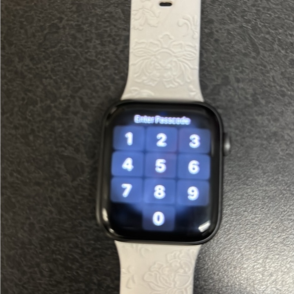 Apple I watch SE 44mm (1st generation).